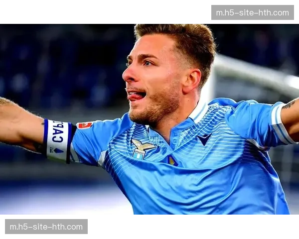 拉齐奥因莫比莱老将经验 客场复杂氛围中保持冷静